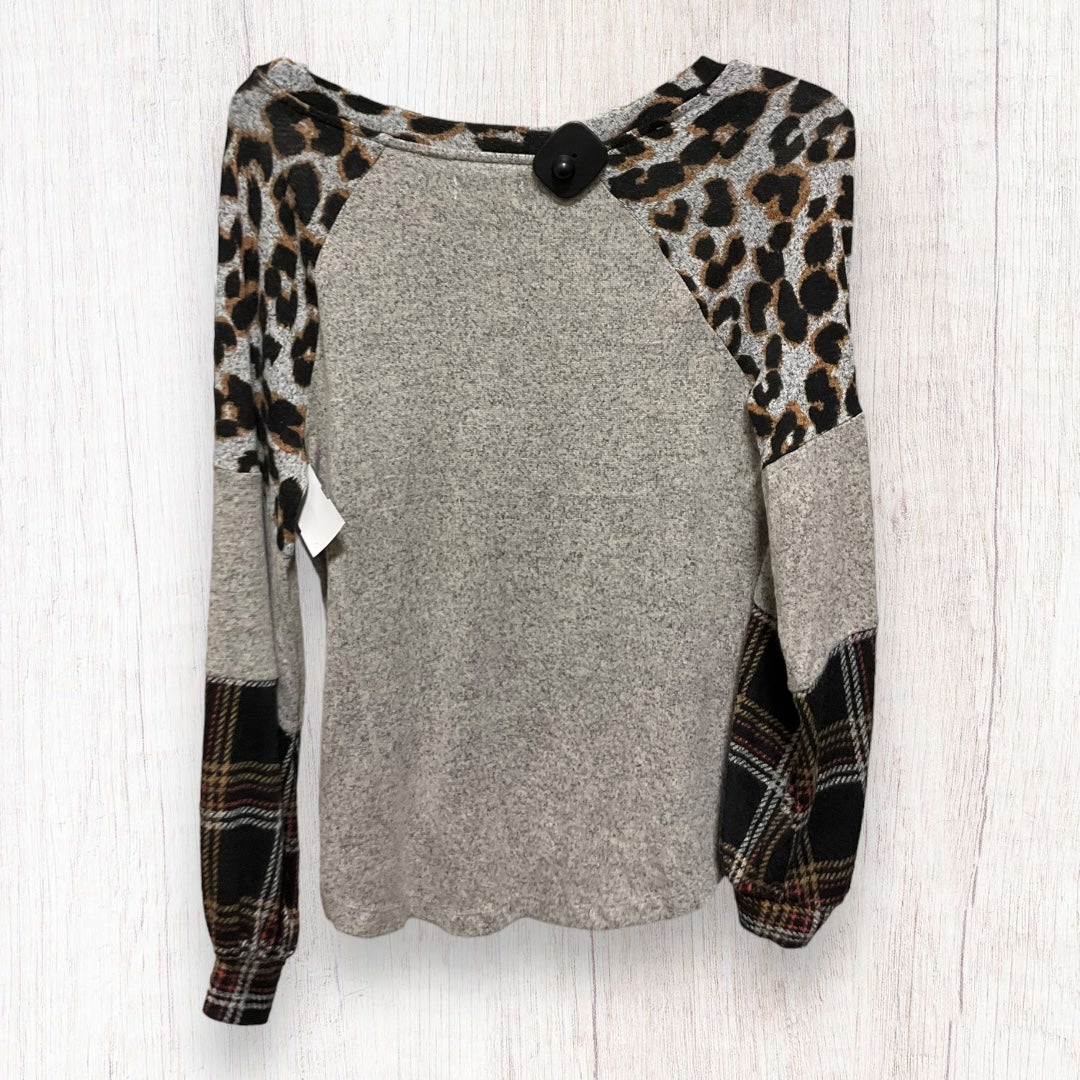 Top Long Sleeve By Maurices In Animal Print, Size: S