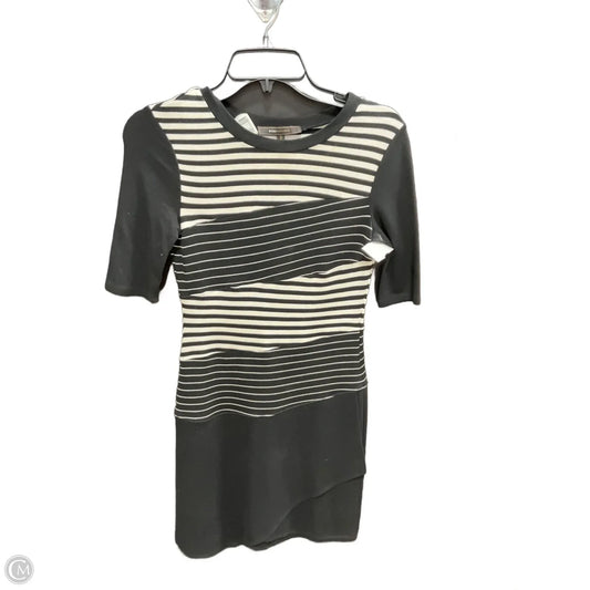 Top 3/4 Sleeve By Bcbgmaxazria In Striped Pattern, Size: Xs