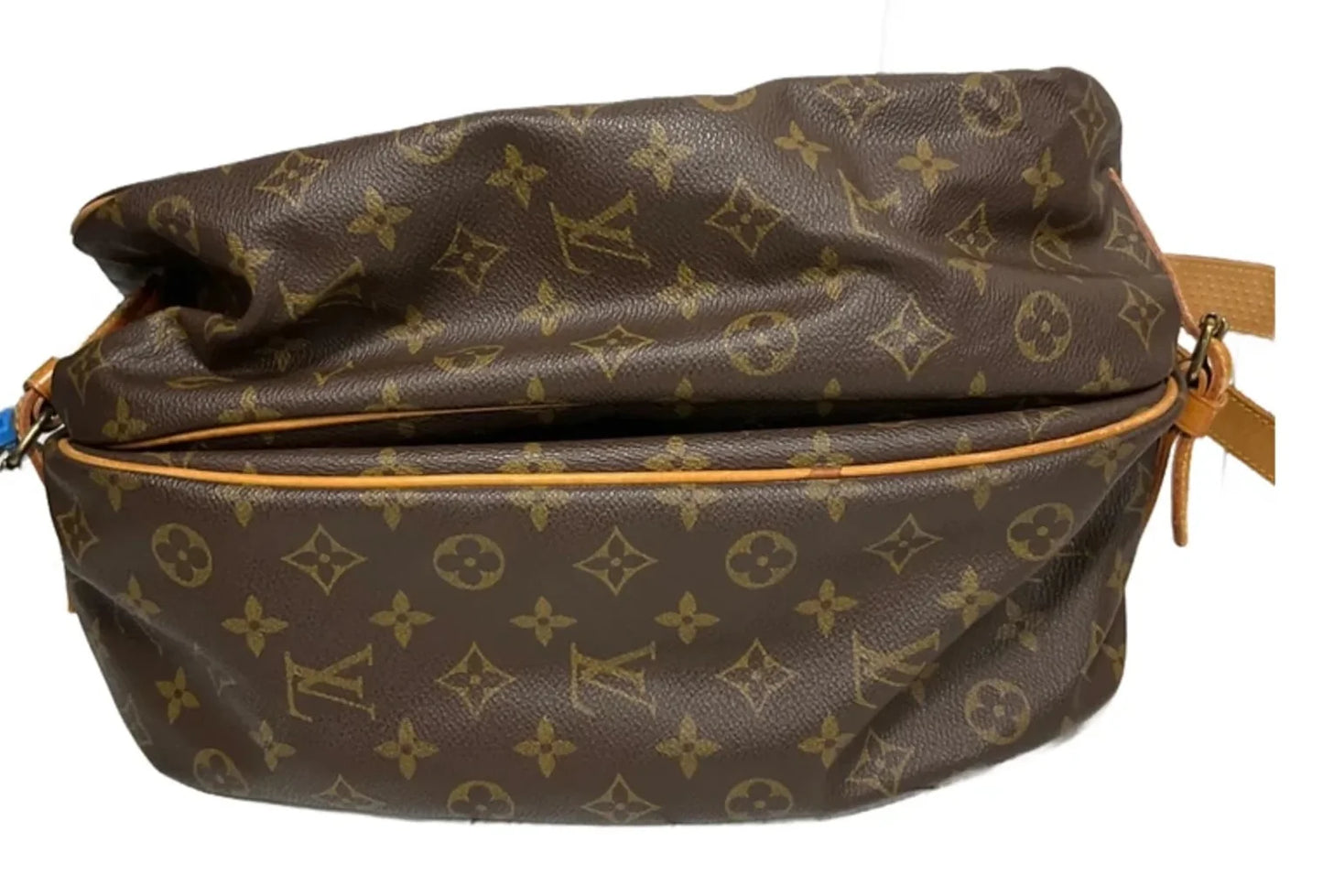 Crossbody Luxury Designer By Louis Vuitton, Size: Large