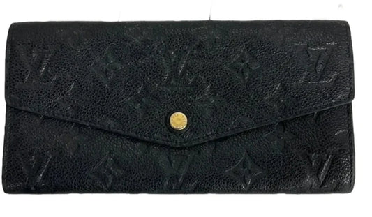 Wallet Luxury Designer By Louis Vuitton, Size: Medium