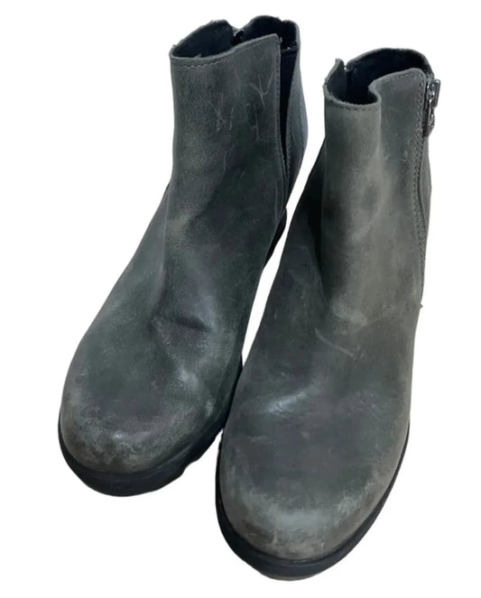 Boots Ankle Flats By Sorel In Grey, Size: 8