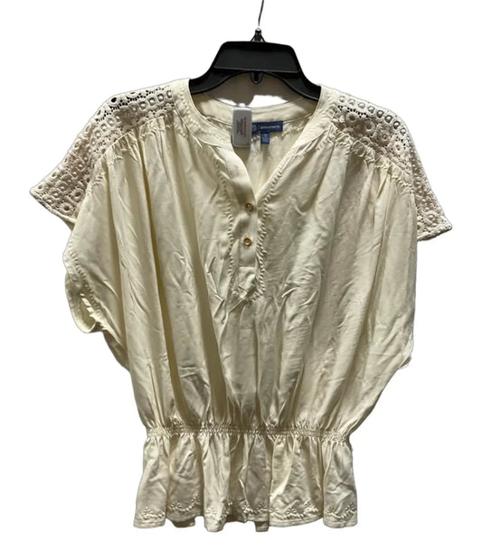 Top Short Sleeve By Democracy In Cream, Size: S