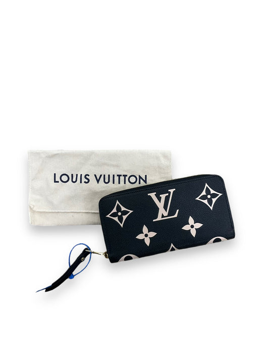 Wallet Luxury Designer By Louis Vuitton, Size: Medium