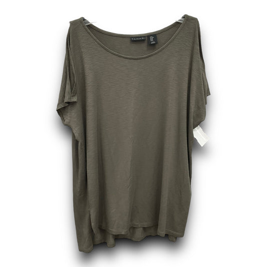 Top Short Sleeve Basic By Tahari By Arthur Levine  Size: M