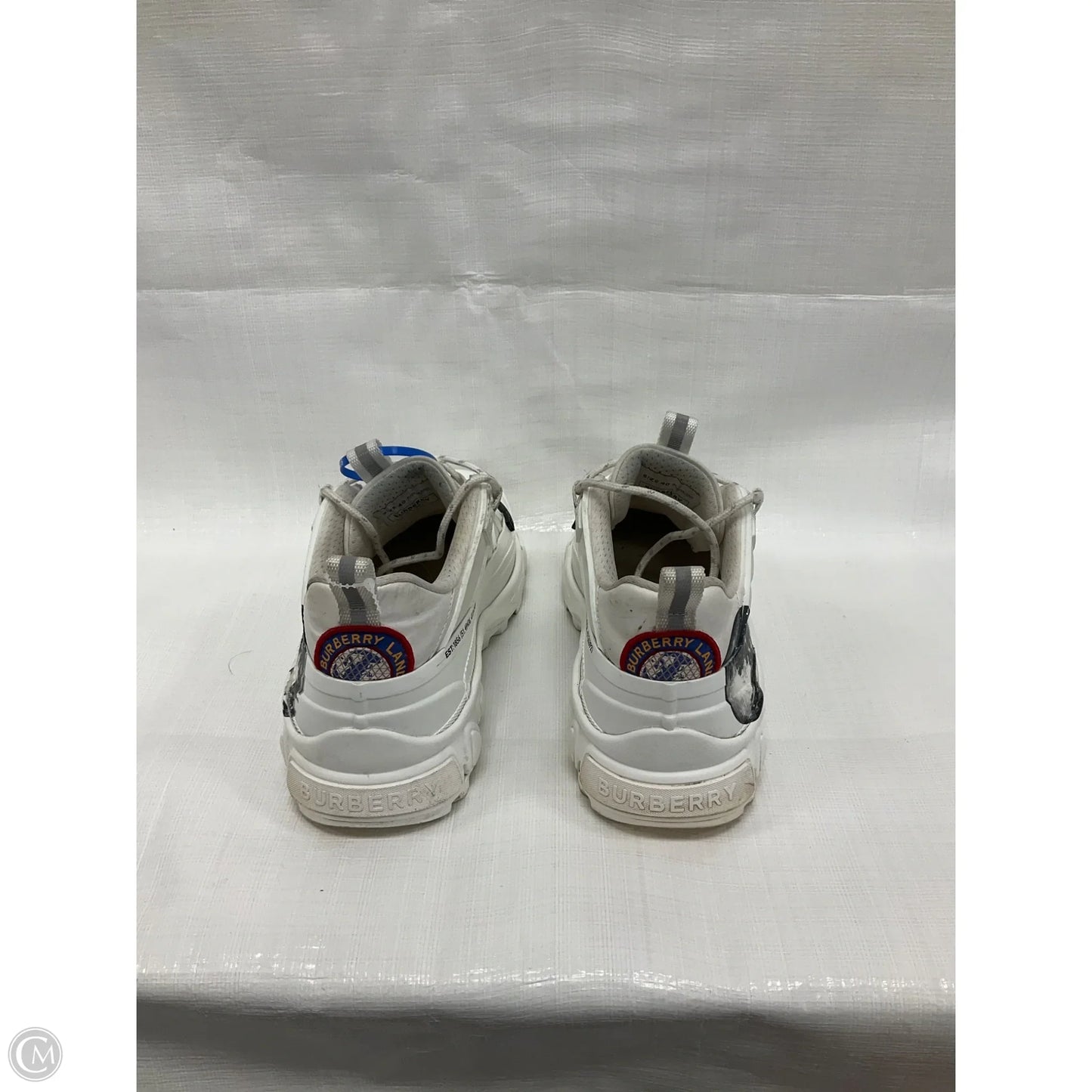 Shoes Luxury Designer By Burberry In White, Size: 10