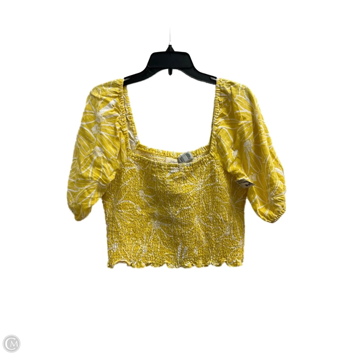 Top Short Sleeve By Universal Thread In Yellow, Size: L