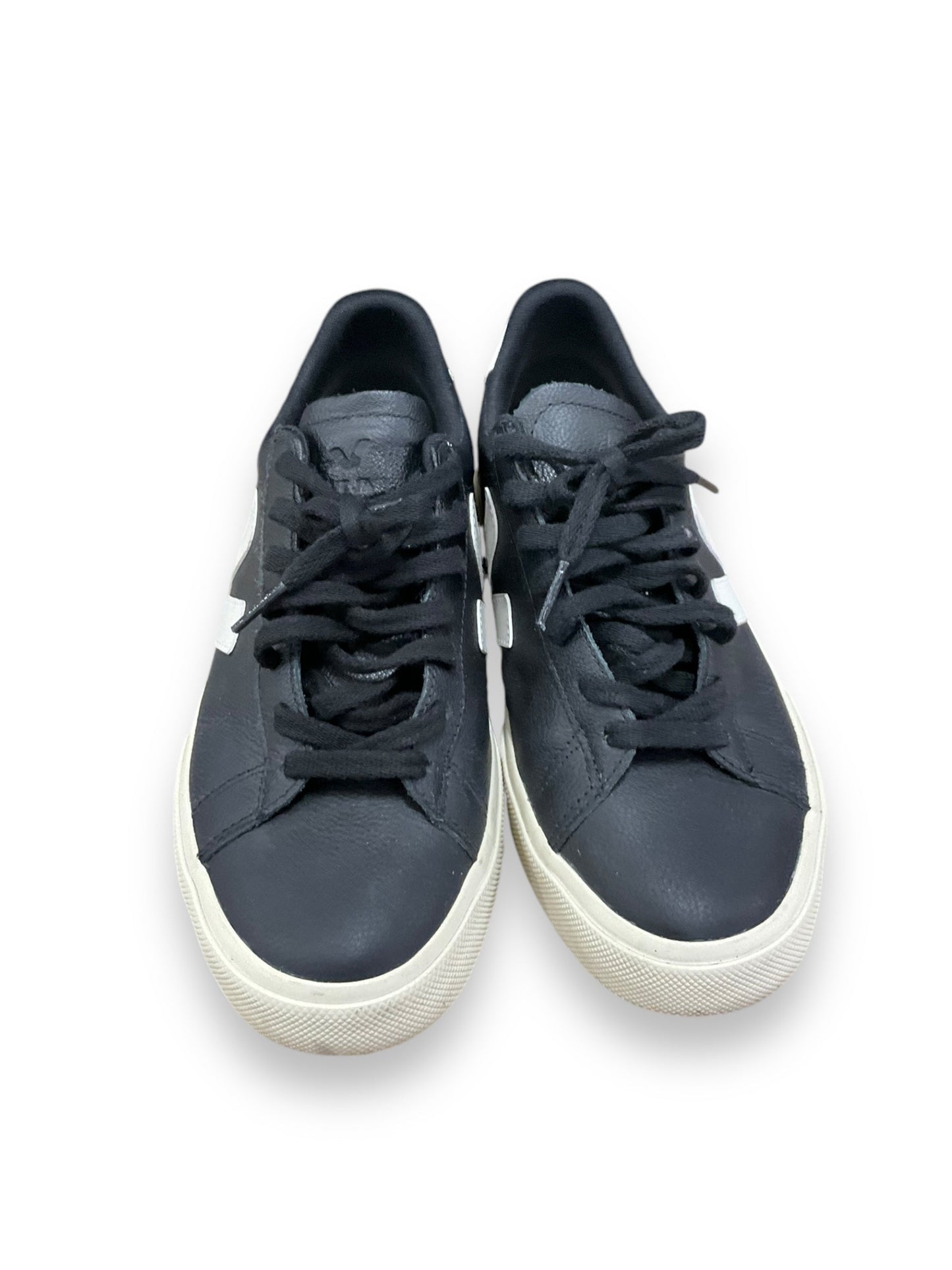 Shoes Sneakers By Veja In Black, Size: 9