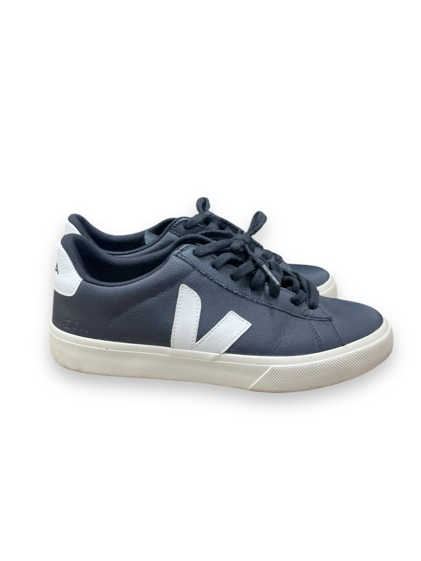 Shoes Sneakers By Veja In Black, Size: 9