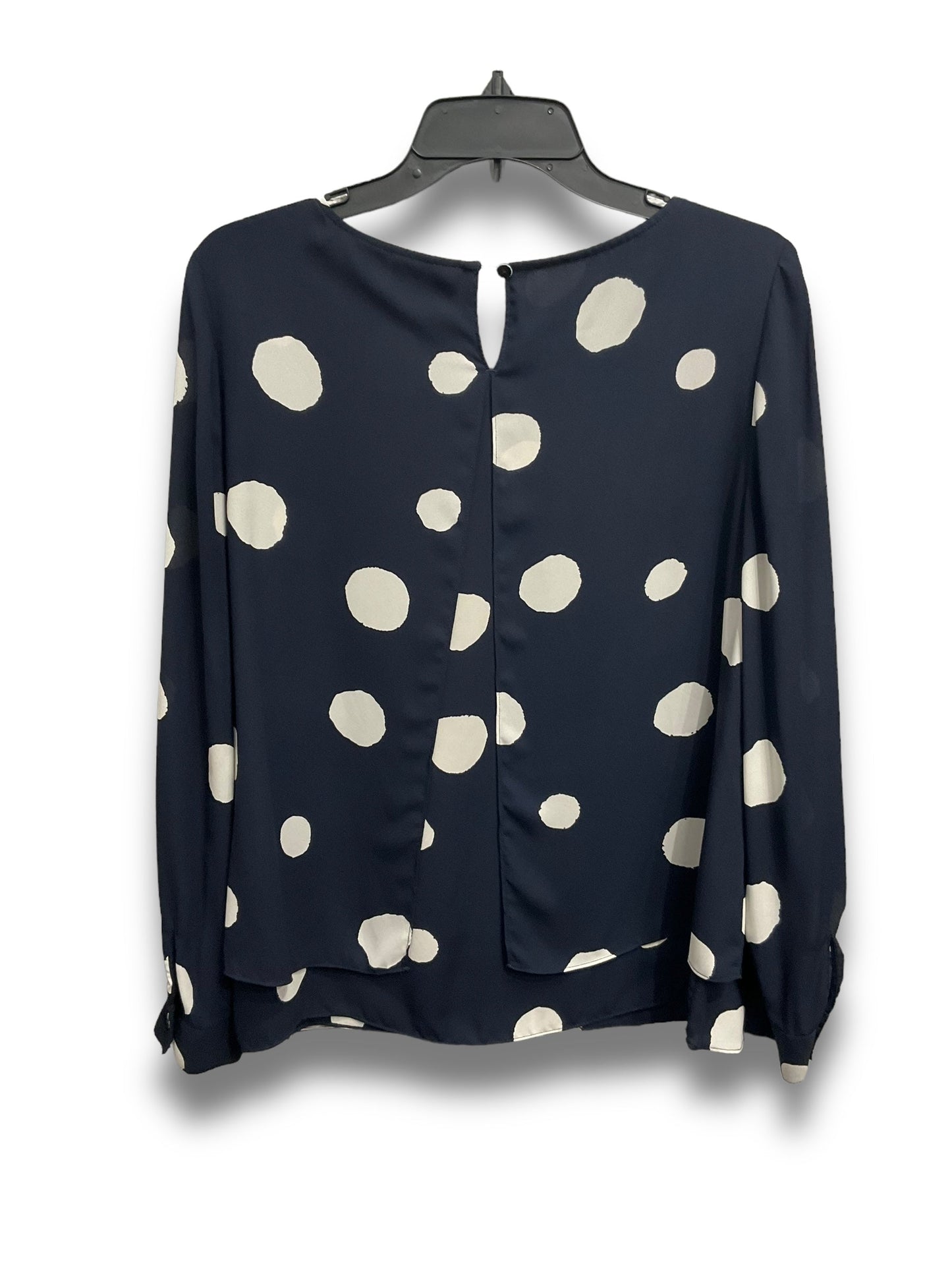 Blouse Long Sleeve By Chicos In Polkadot Pattern, Size: M