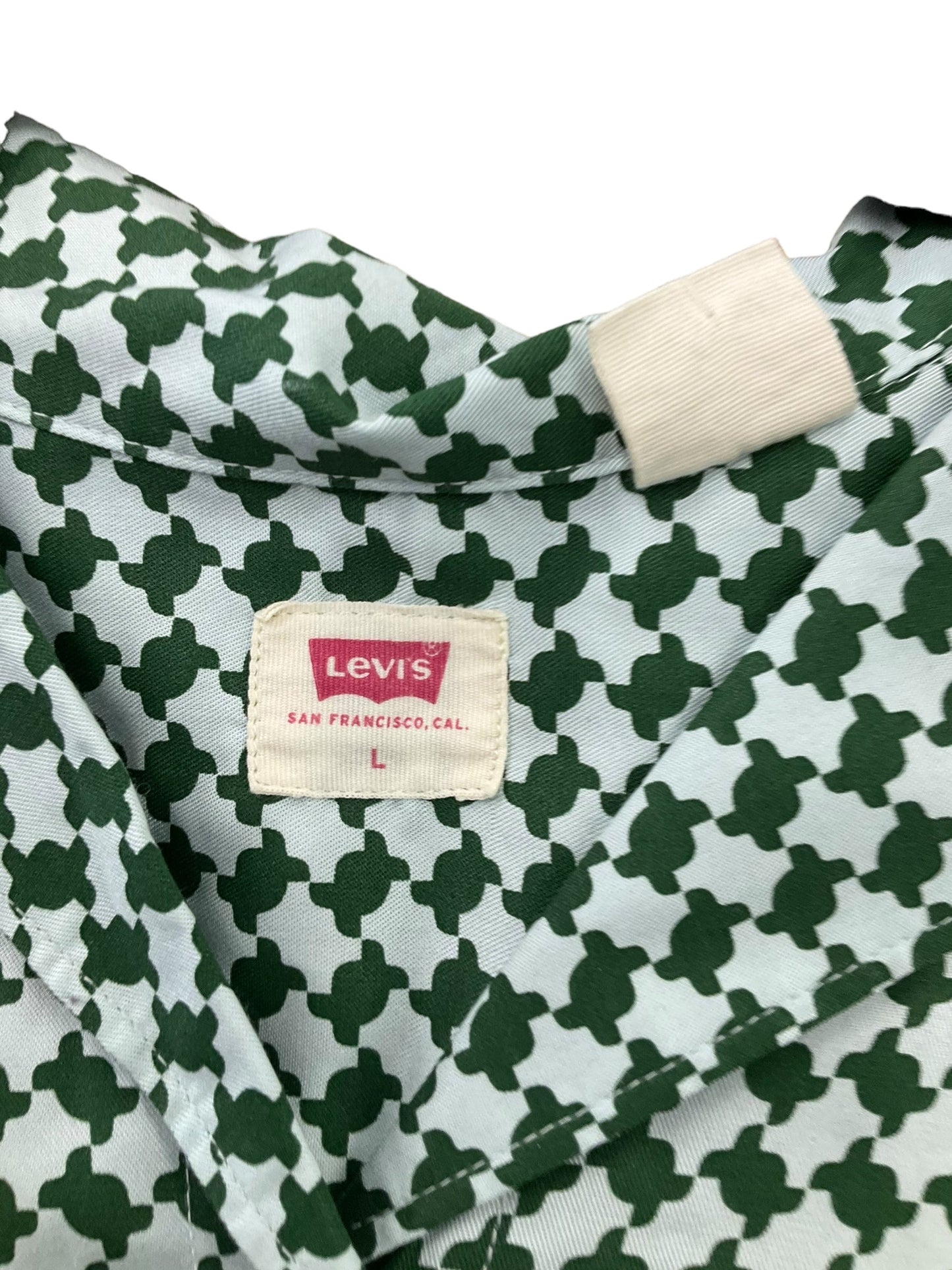 Top Short Sleeve By Levis In Green, Size: L