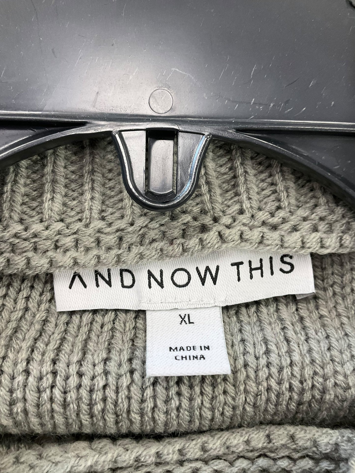 Sweater By Clothes Mentor In Grey, Size: Xl