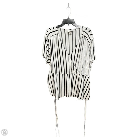 Top Short Sleeve By Ava & Viv In Black & White, Size: 3x