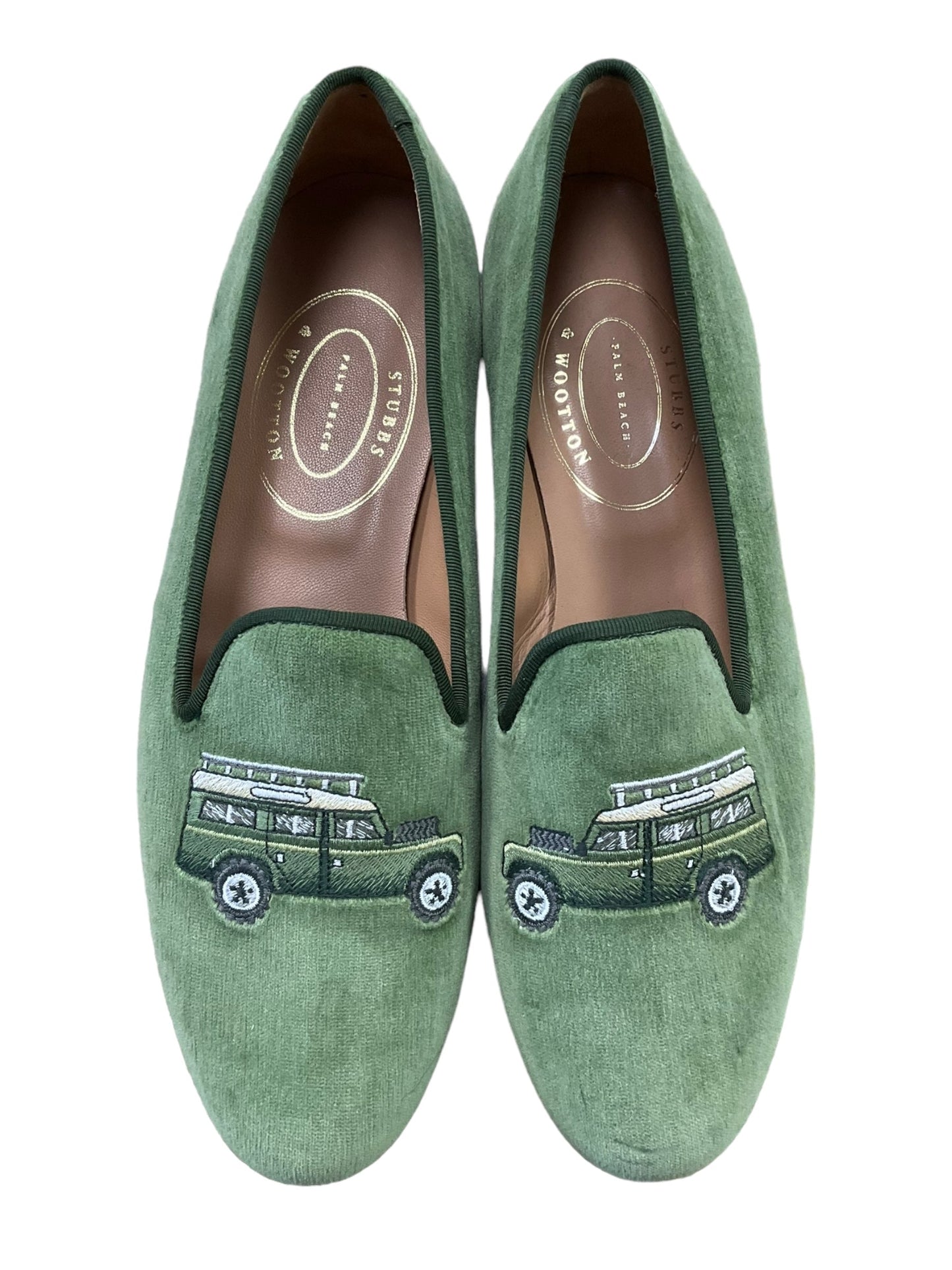 Green Shoes Flats Clothes Mentor, Size 10.5
