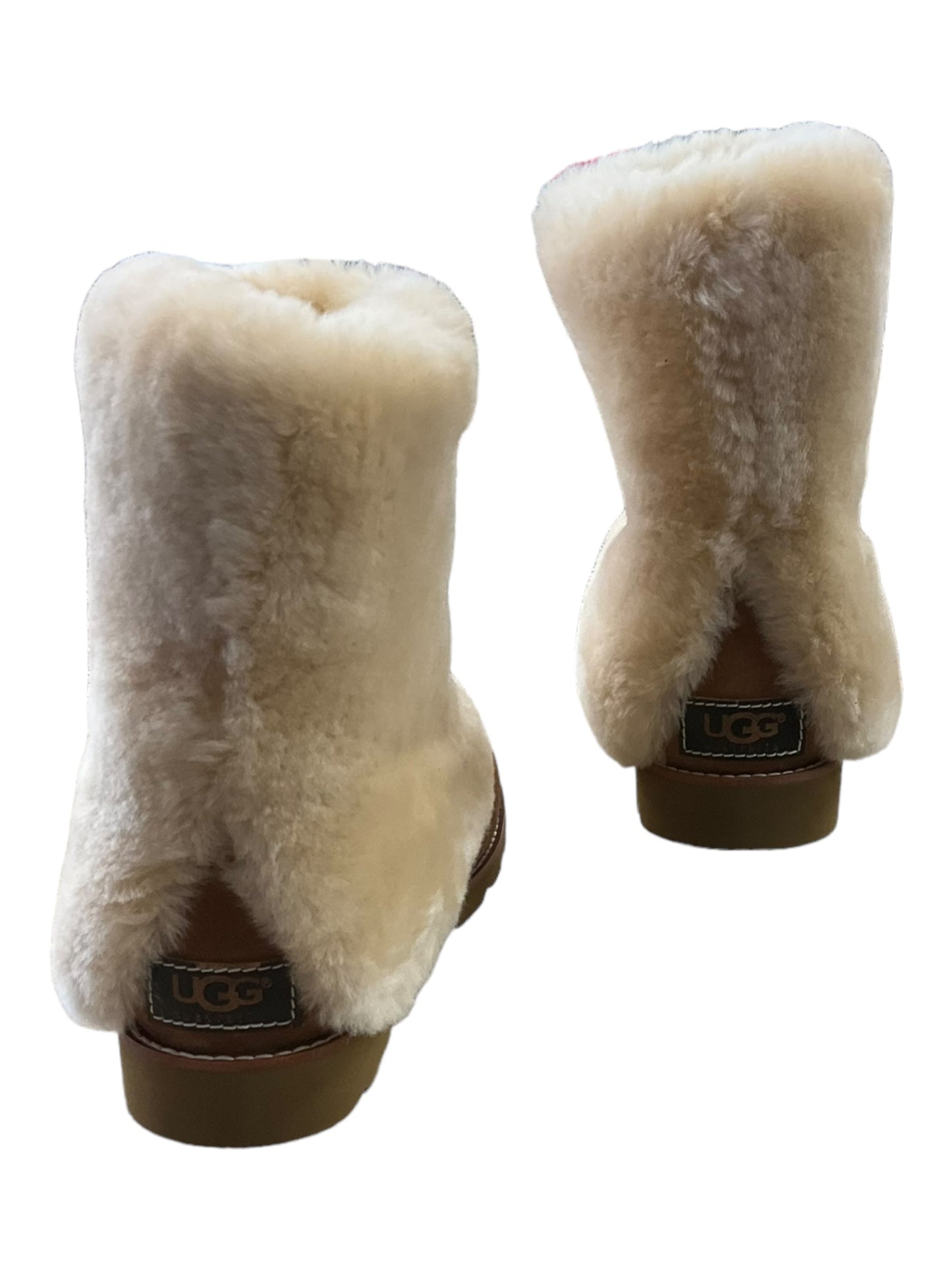 Boots Snow By Ugg  Size: 6