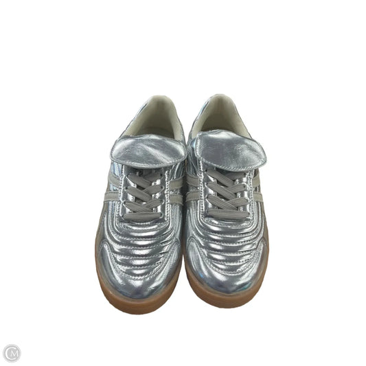 Shoes Sneakers By Steve Madden In Silver, Size: 7.5