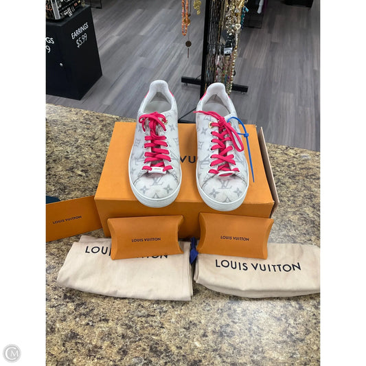 Shoes Luxury Designer By Louis Vuitton In Multi-colored, Size: 7