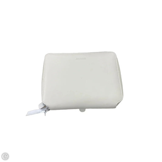 Clutch By Cma, Size: Medium