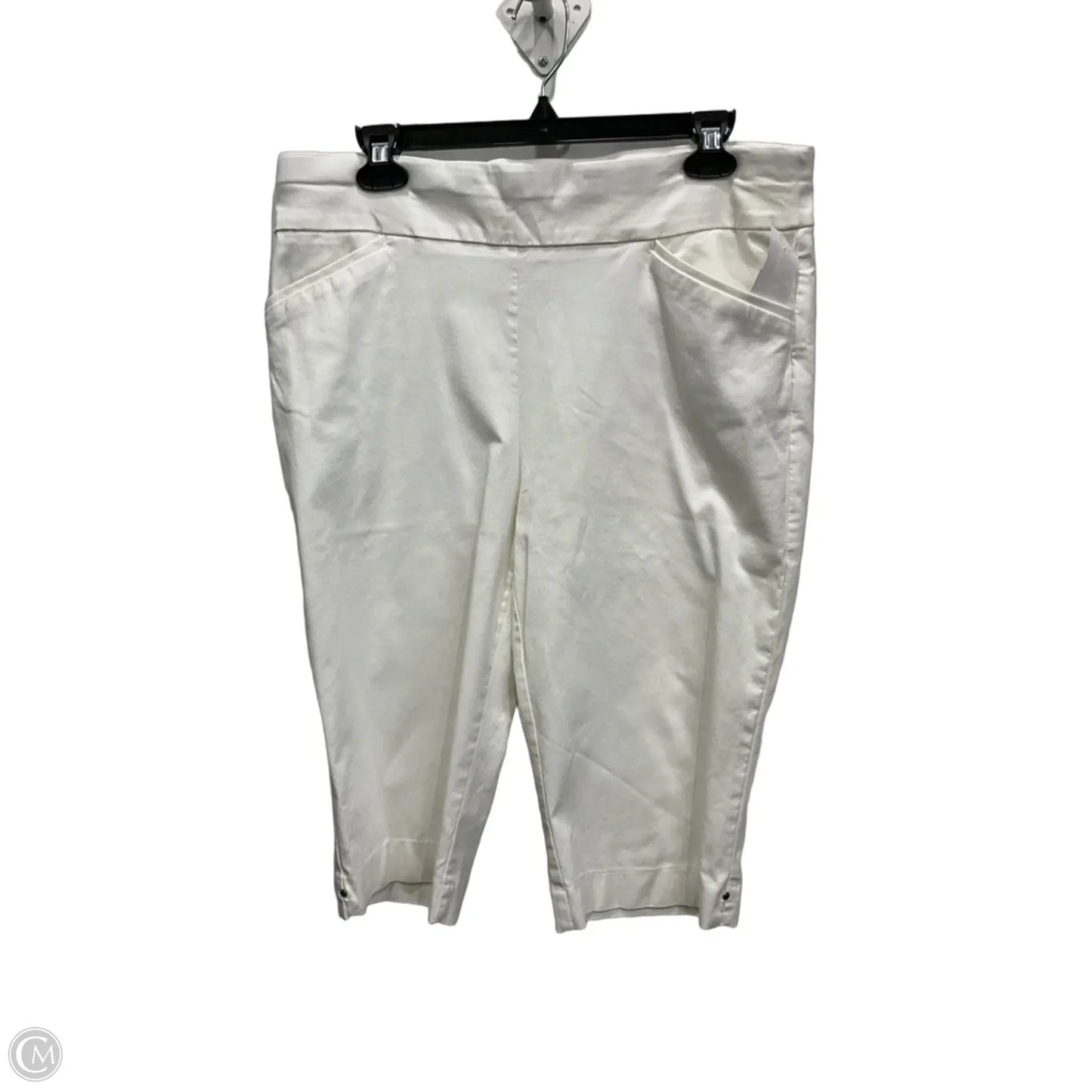 Capris By Chicos In White, Size: 12