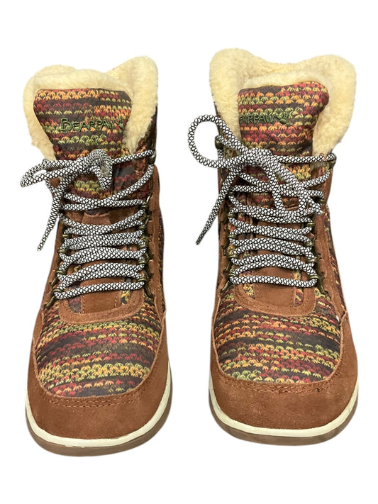 Boots Ankle Flats By Bearpaw  Size: 12