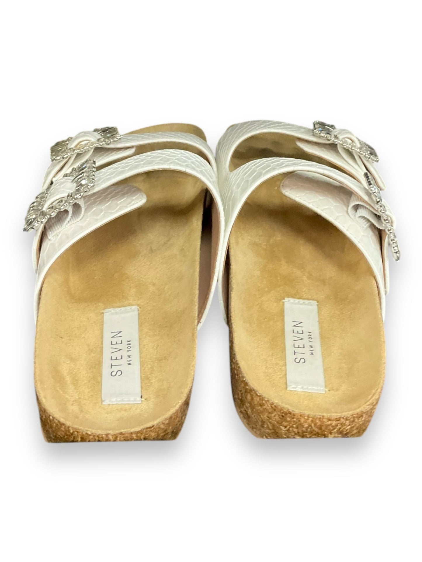 Sandals Flats By Clothes Mentor In Tan & White, Size: 9.5