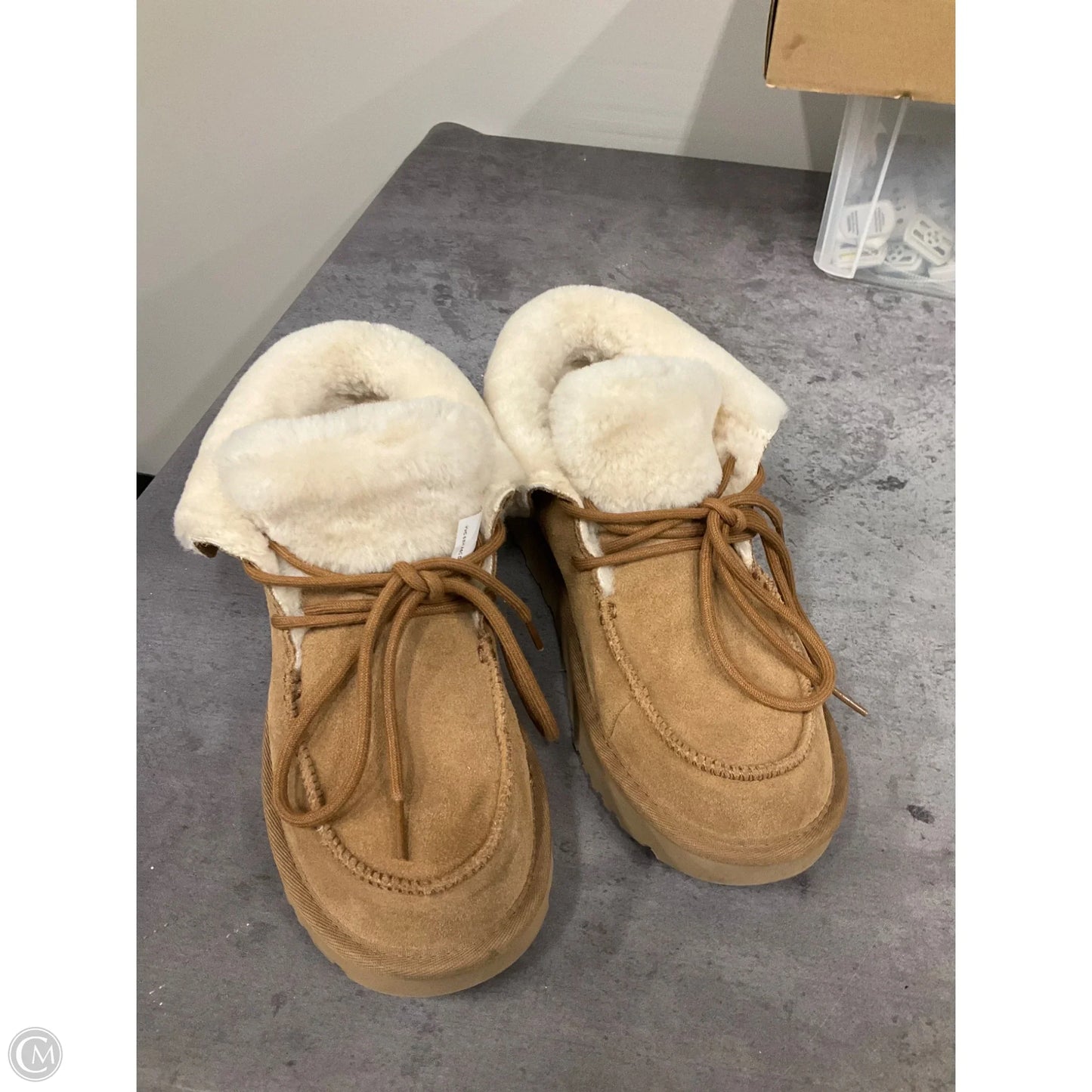 Shoes Designer By Ugg In Brown, Size: 9