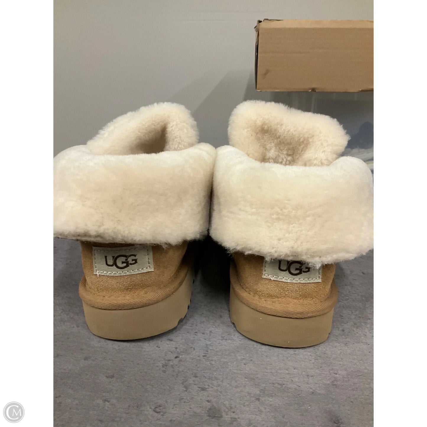 Shoes Designer By Ugg In Brown, Size: 9