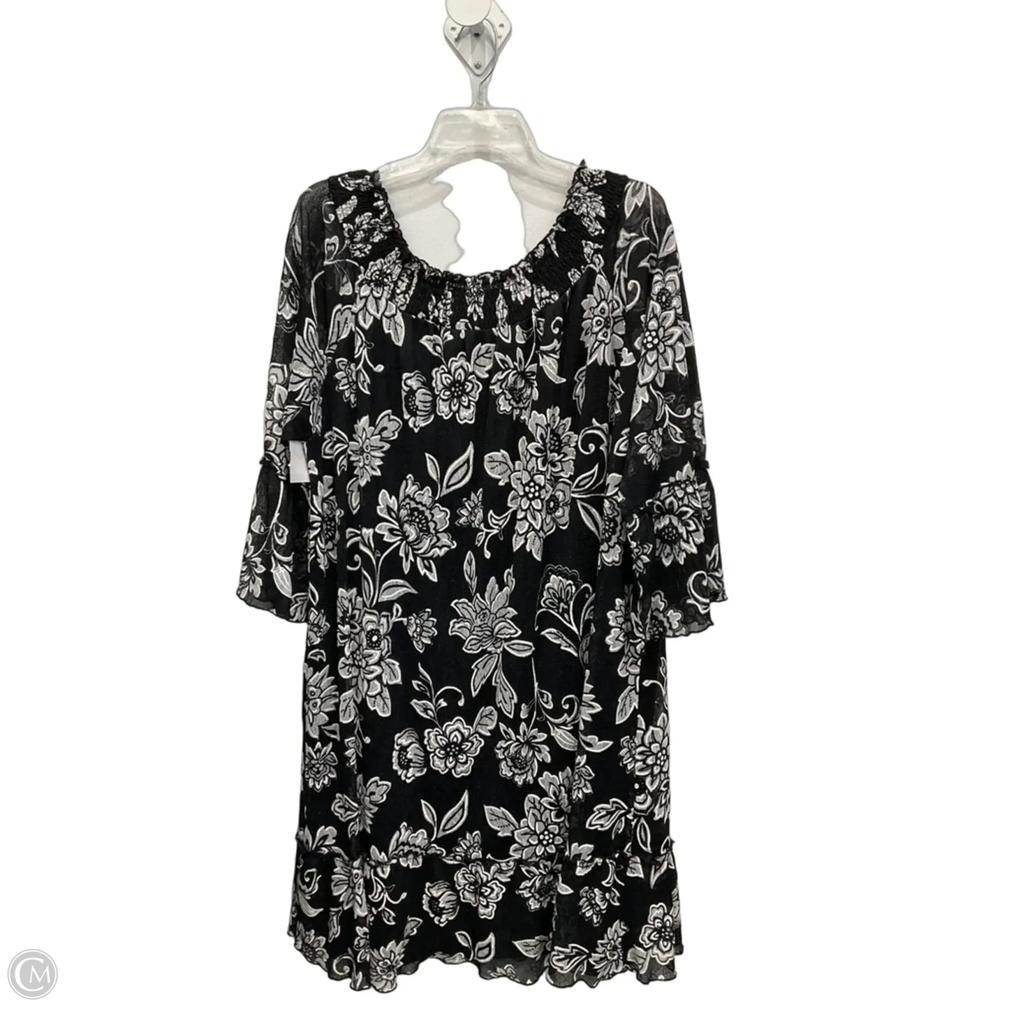 Dress Casual Maxi By Clothes Mentor In Black & White, Size: 1x