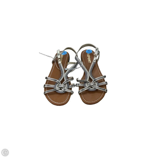 Sandals Flats By Report In Gold, Size: 7.5