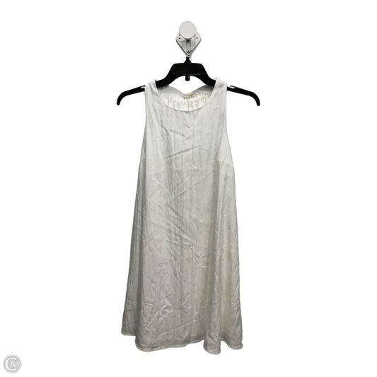 Dress Casual Short By Clothes Mentor In White, Size: S