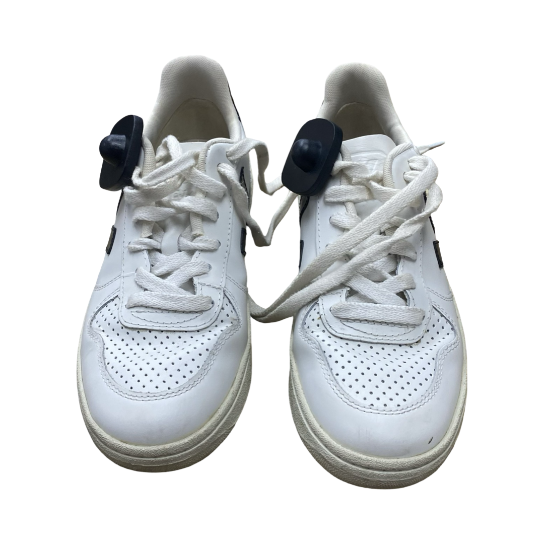 Shoes Sneakers By Veja In Black & White, Size:5