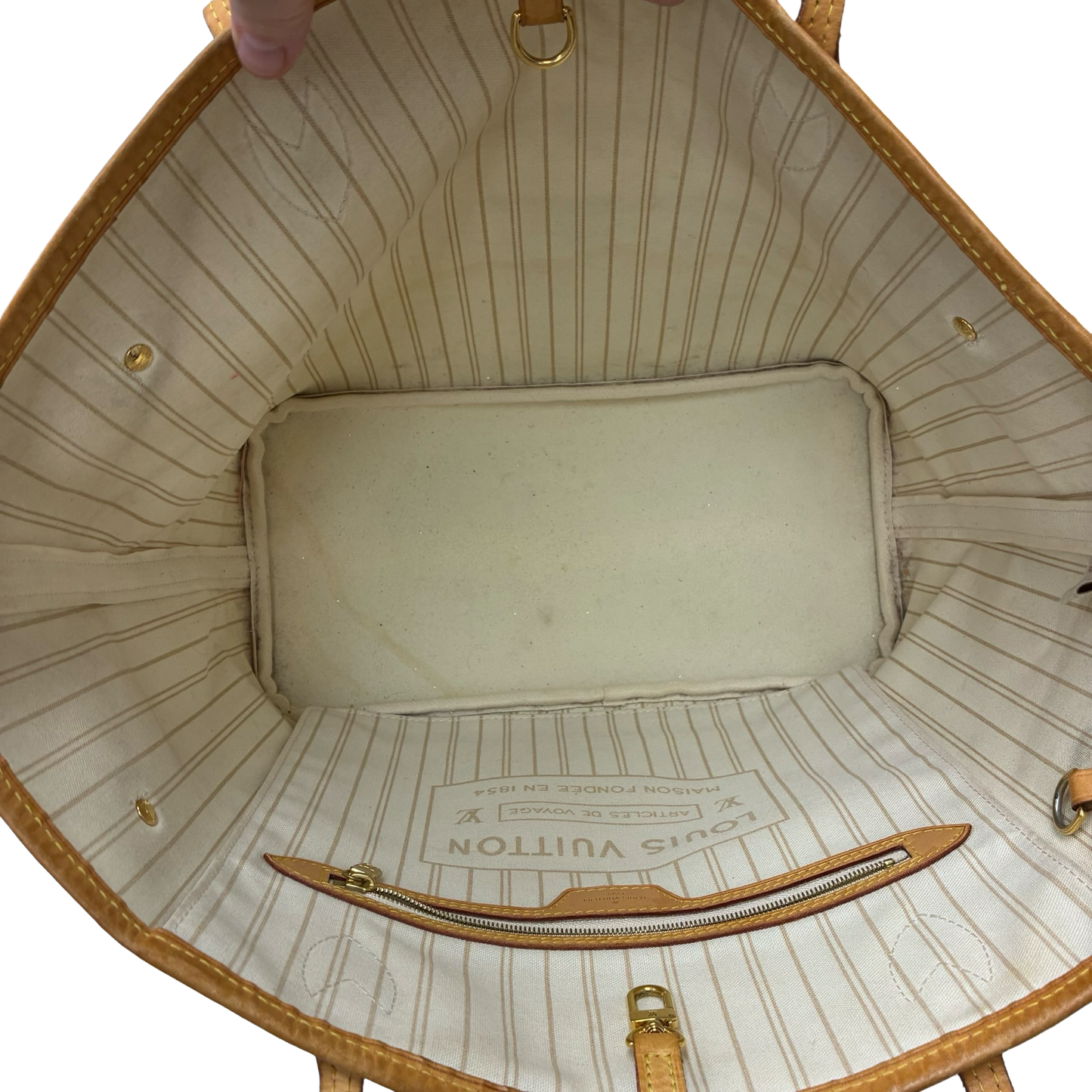 Handbag Luxury Designer By Louis Vuitton In Tan, Size:Medium