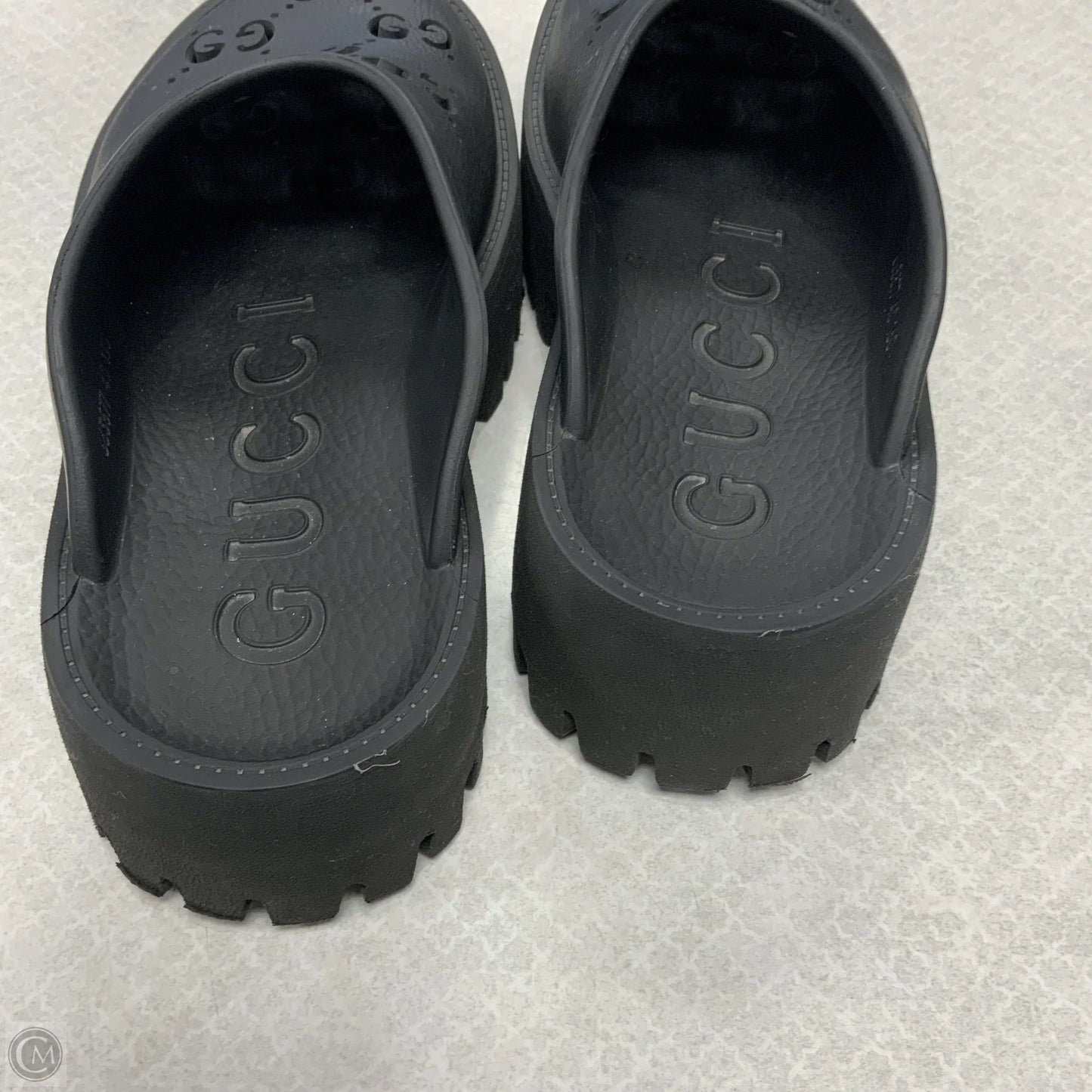 Shoes Luxury Designer By Gucci In Black, Size: 9