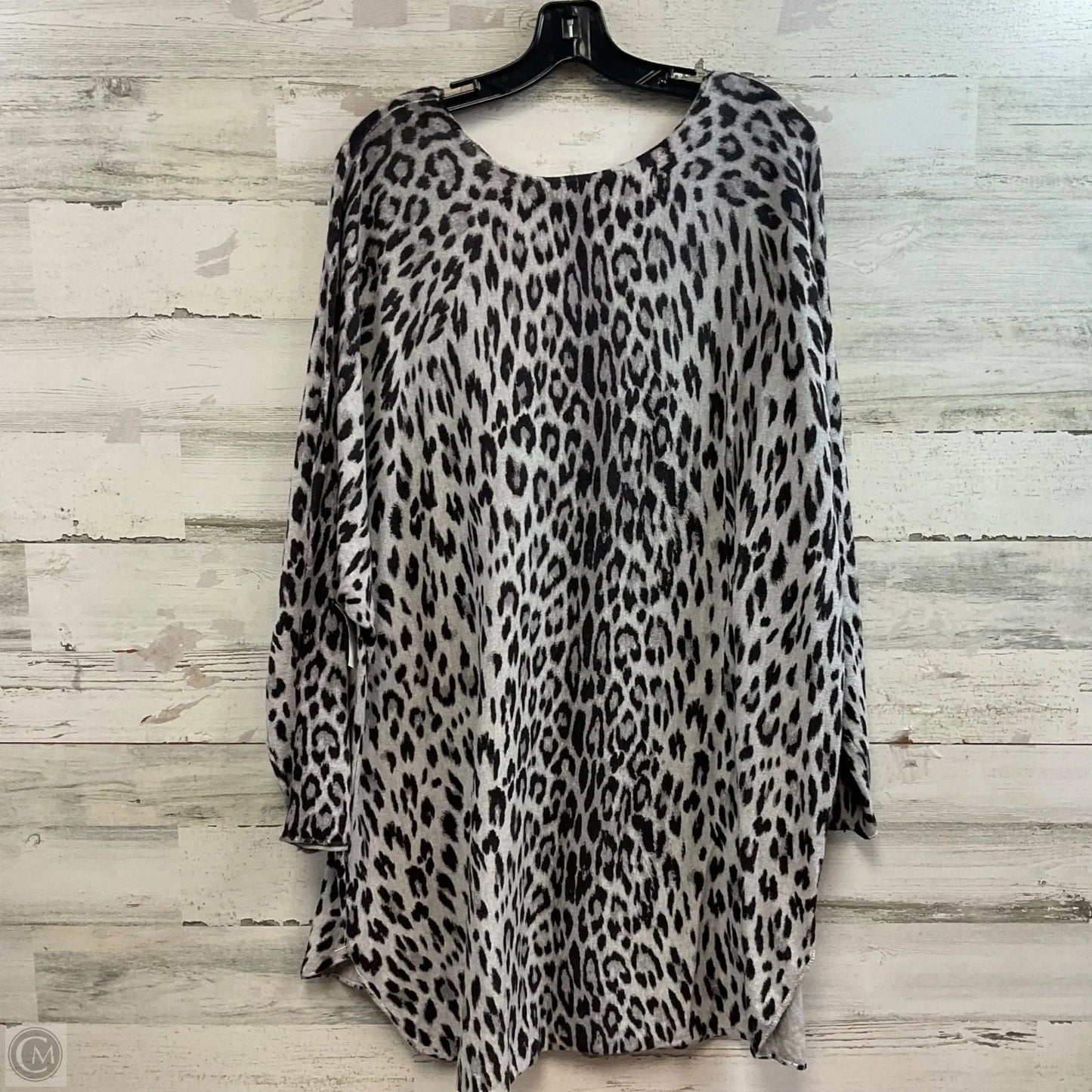 Top Long Sleeve By Inc In Grey, Size: 4x