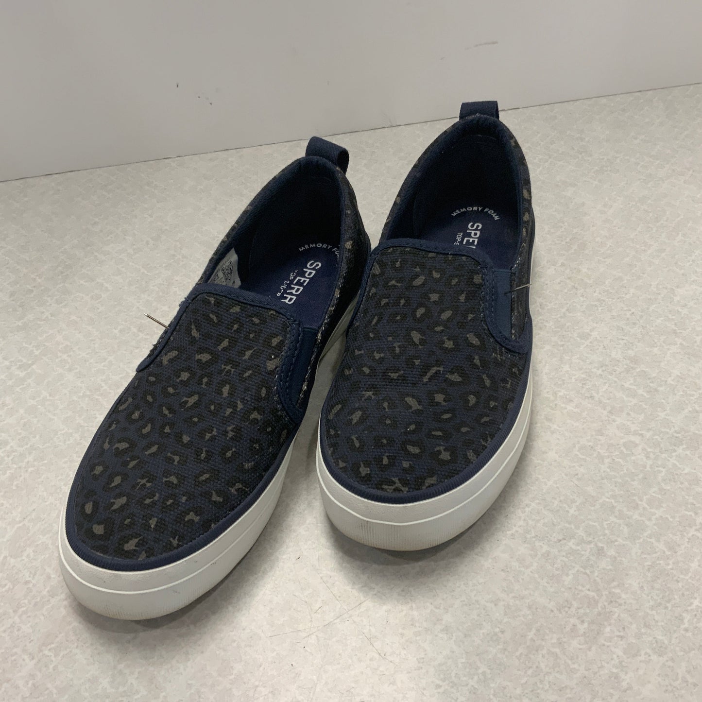 Shoes Sneakers By Sperry In Blue, Size: 5