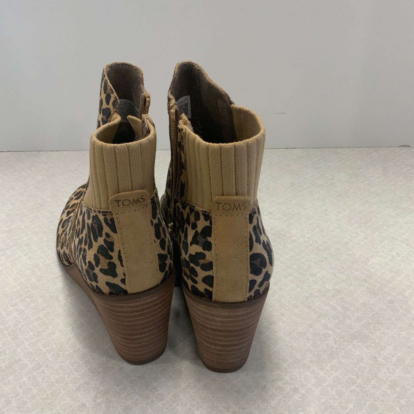 Boots Ankle Heels By Toms In Animal Print, Size: 5.5