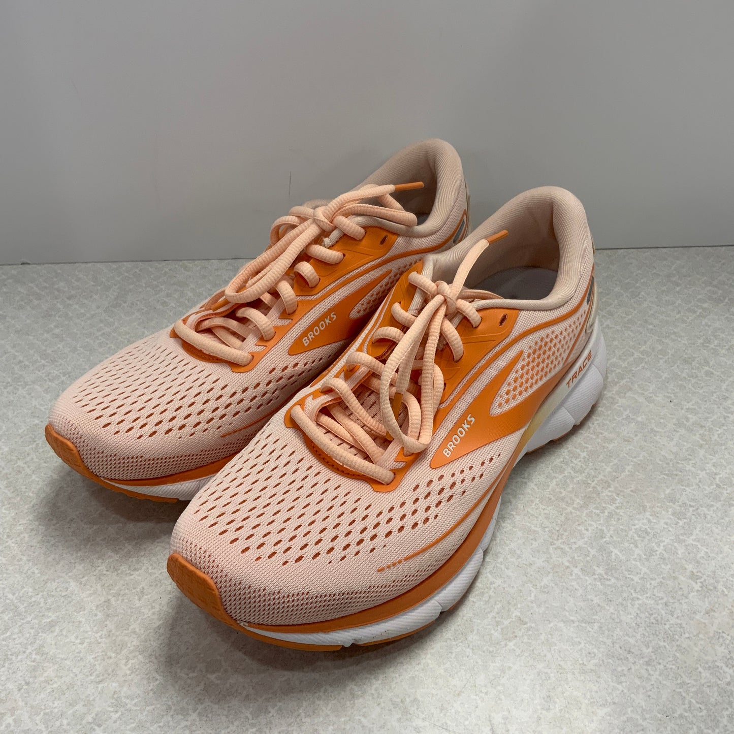 Orange Shoes Athletic Brooks, Size 8