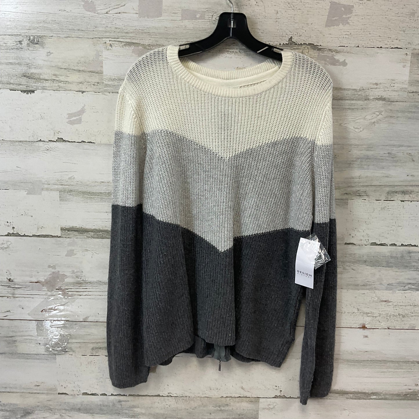 Sweater By Design History In Grey, Size: Xl