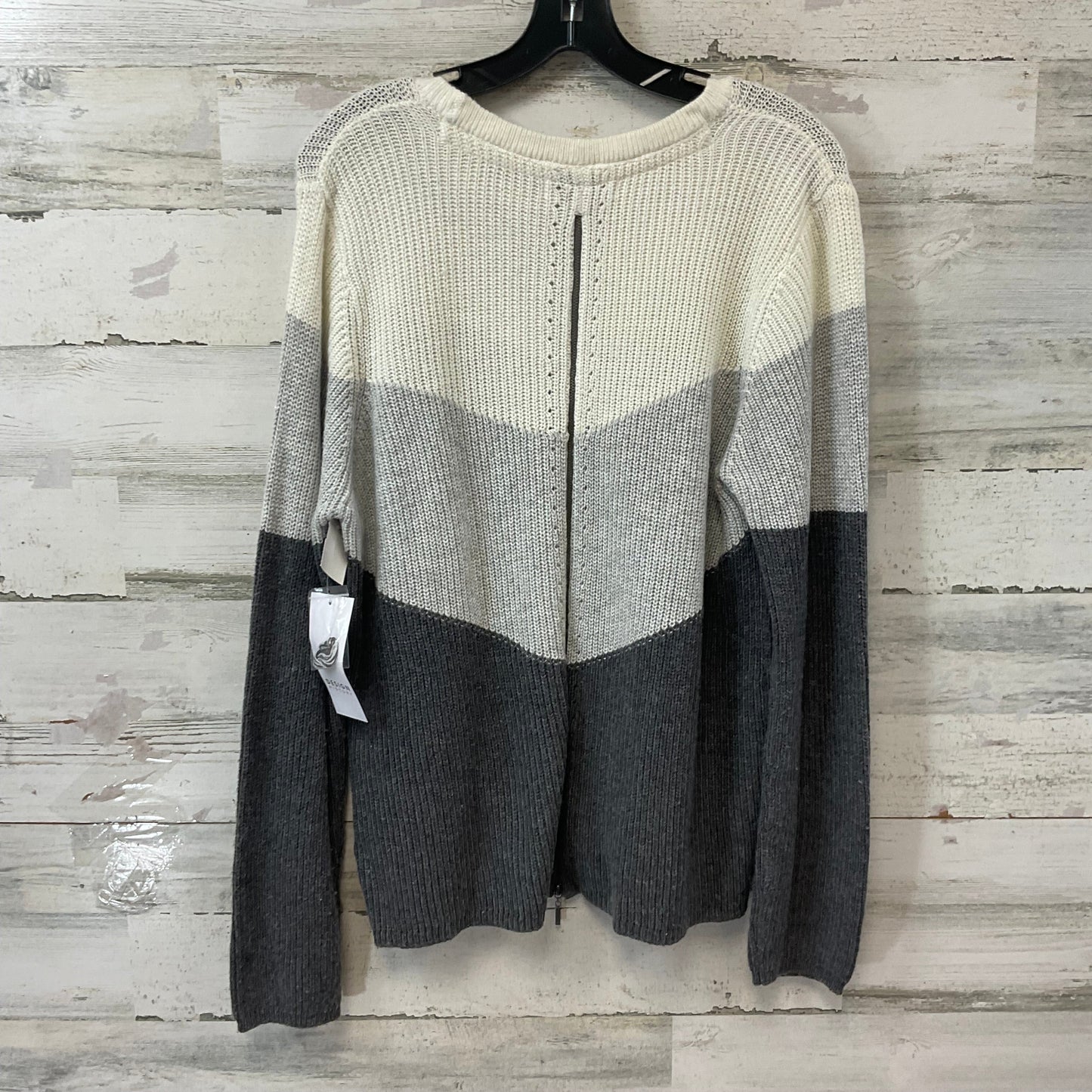 Sweater By Design History In Grey, Size: Xl