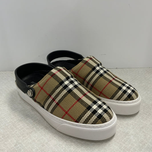 Shoes Sneakers By Burberry In Brown, Size: 8.5