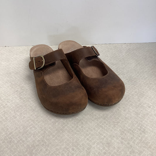 Shoes Heels Block By Dansko In Brown, Size: 8.5