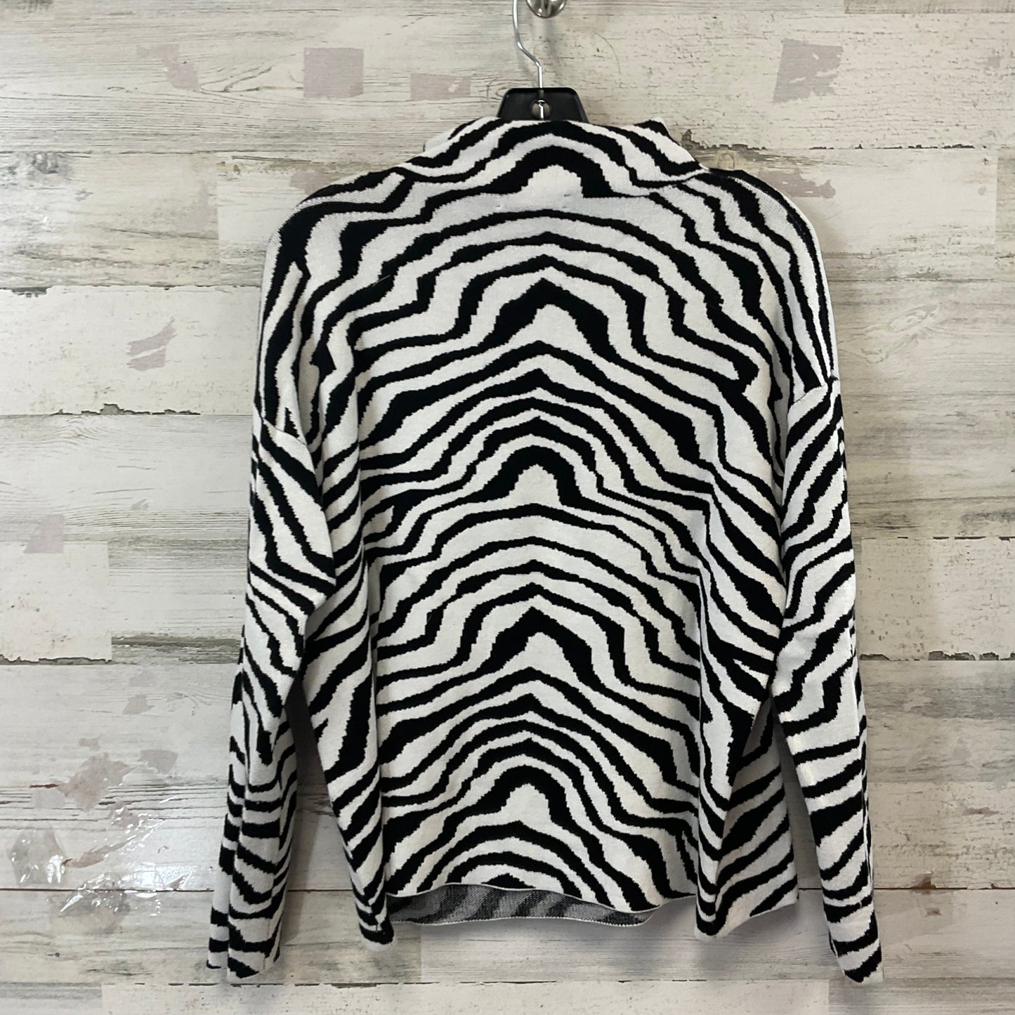 Sweater By Saks Fifth Avenue In Black & White, Size: S