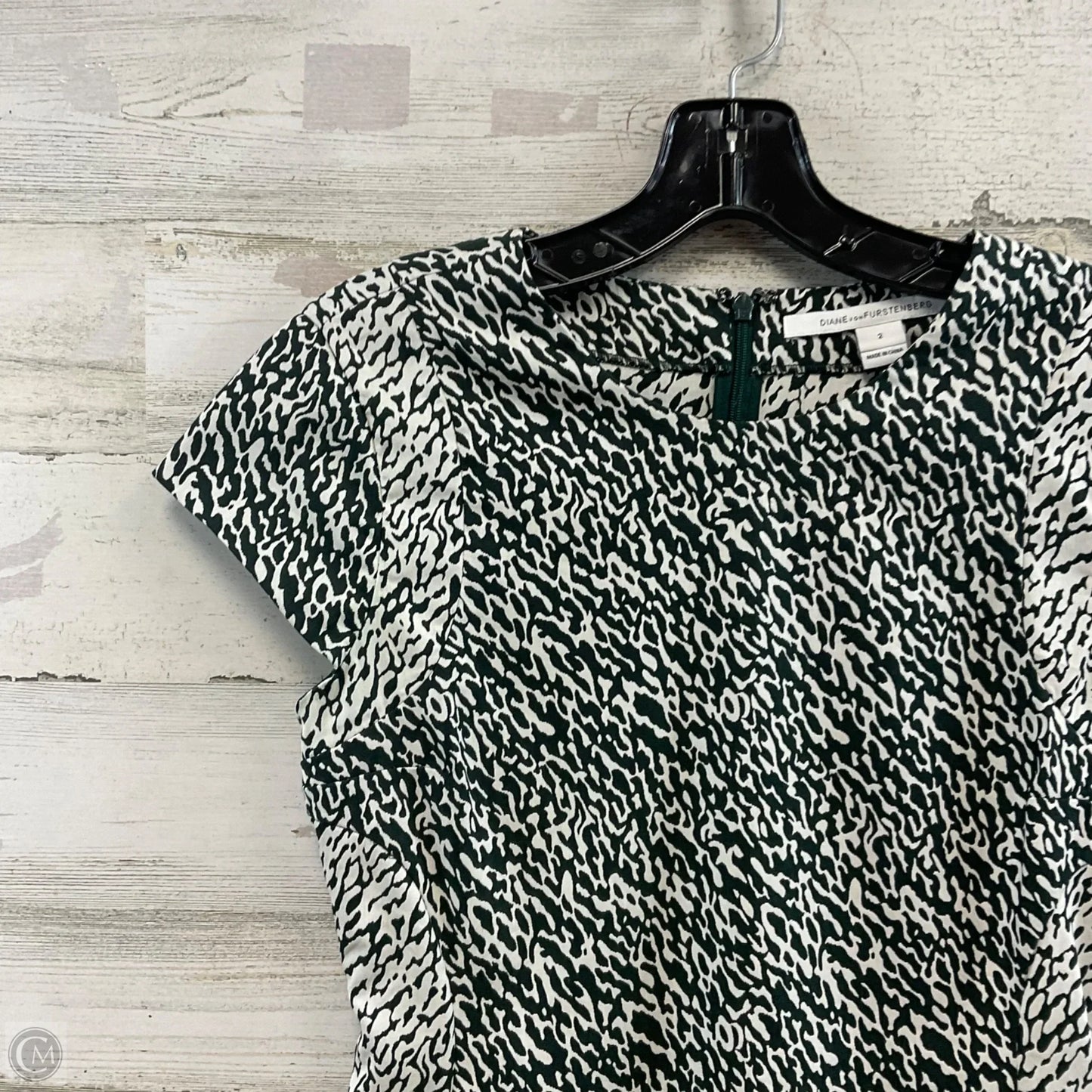 Dress Designer By Diane Von Furstenberg In Green, Size: Xs