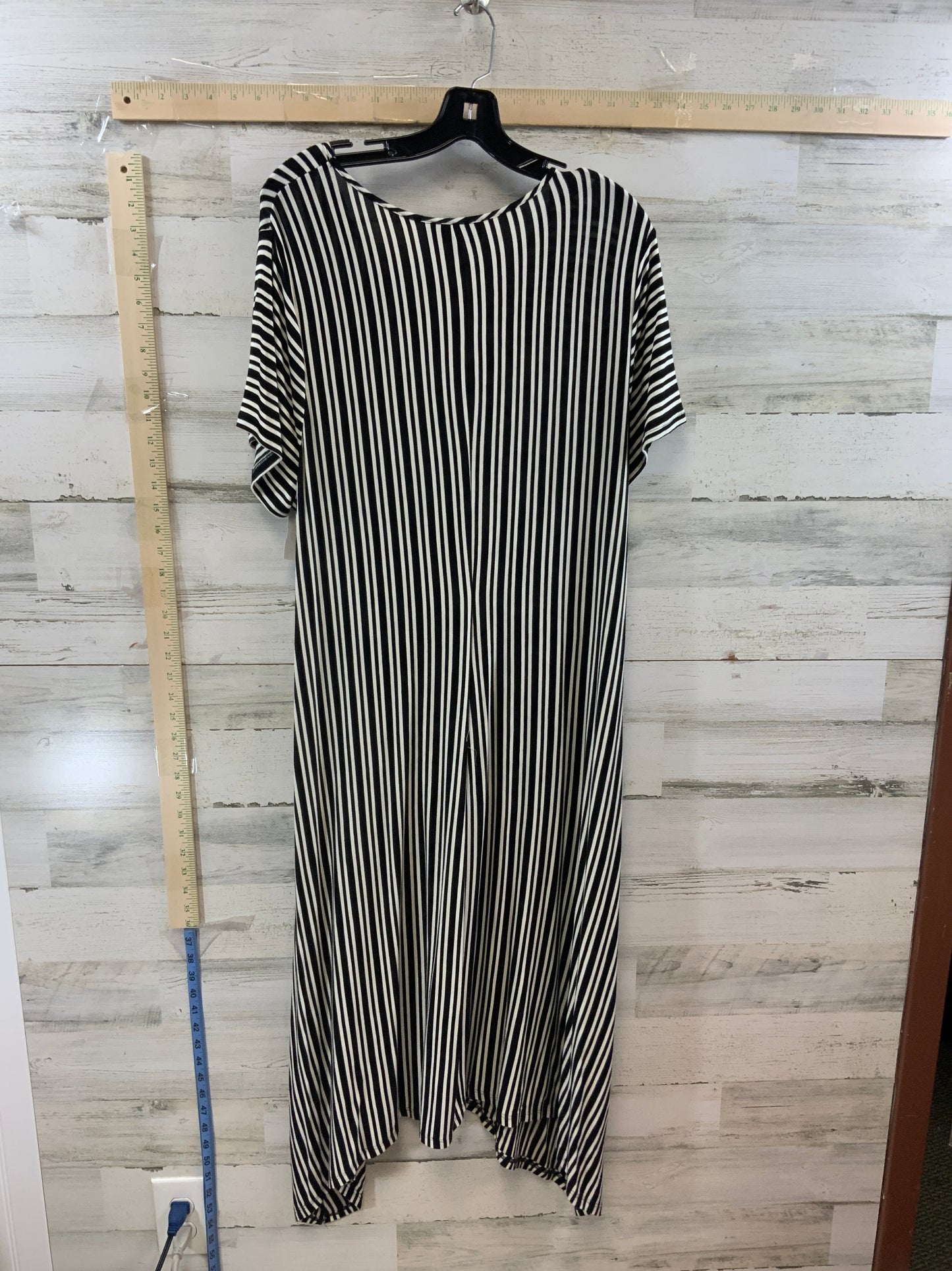 Black & White Dress Casual Short Lane Bryant, Size 2x