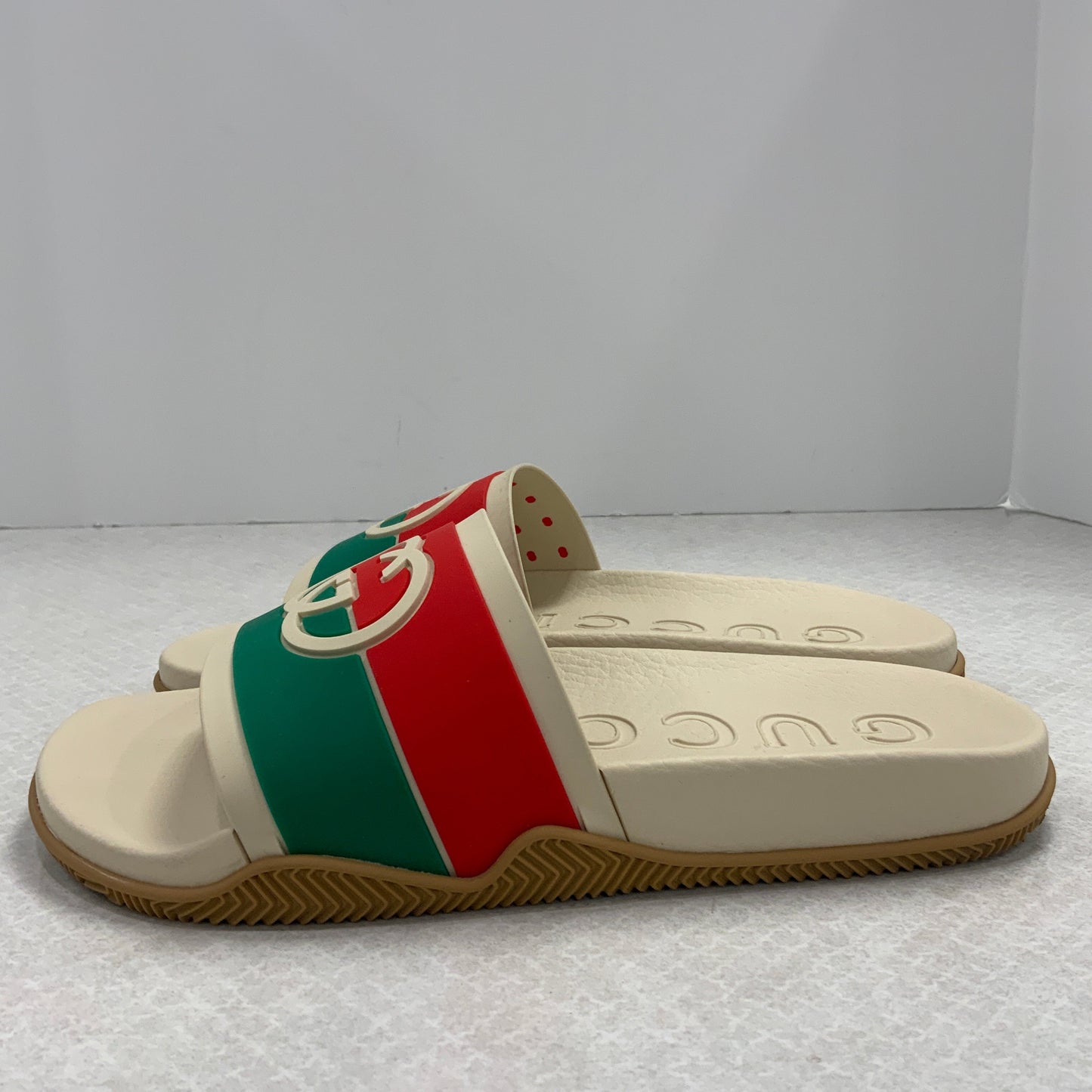 Sandals Flats By Gucci In Cream & Green, Size: 8.5