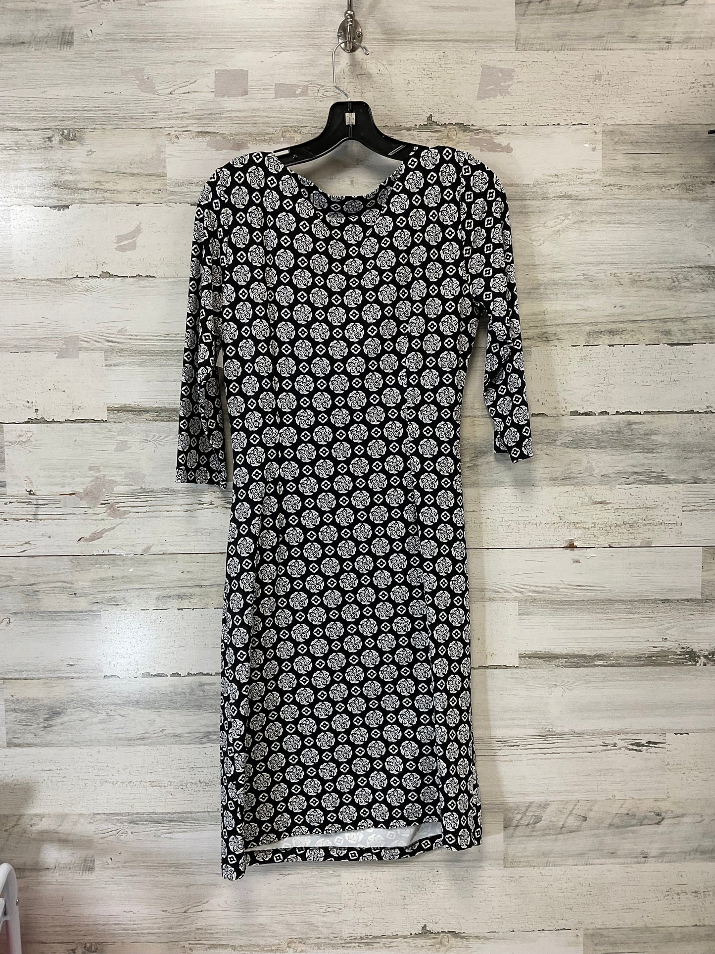 Dress Casual Short By J Mclaughlin In Black & White, Size: M