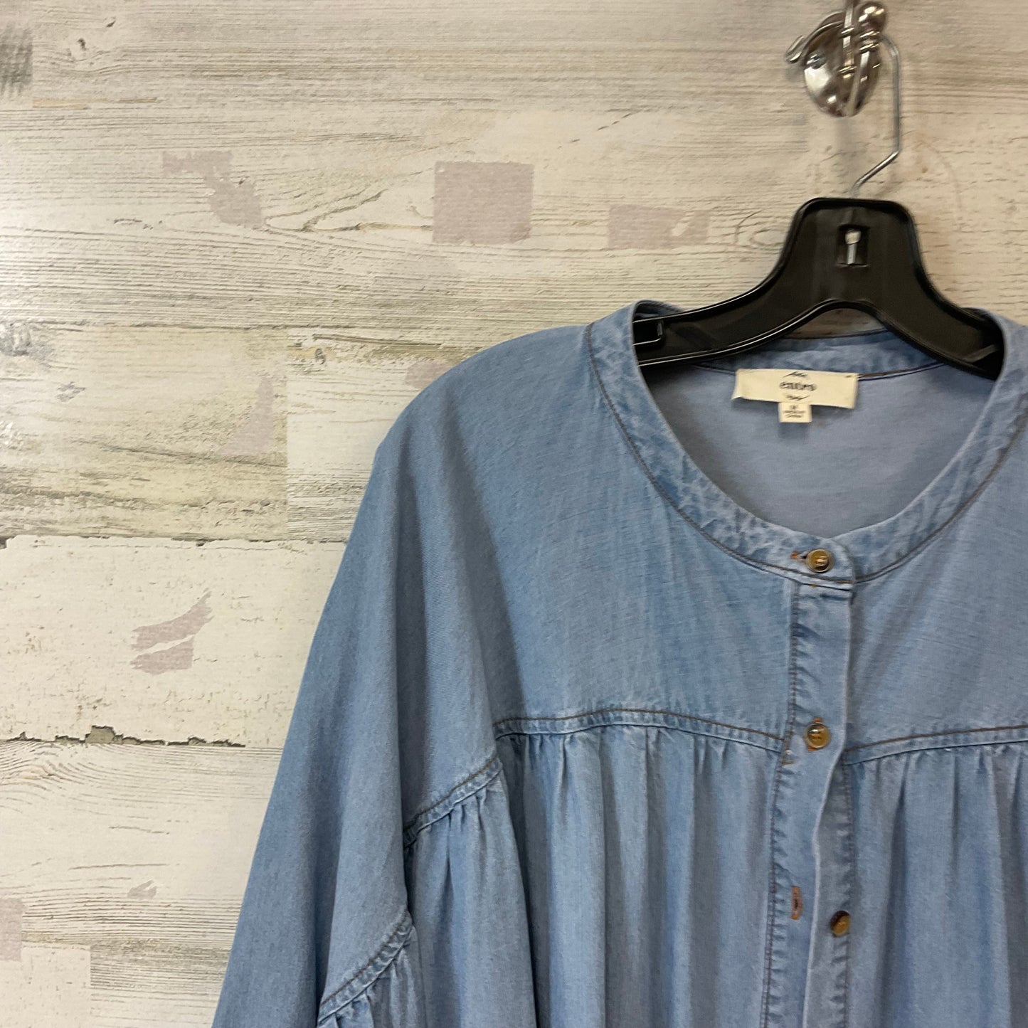 Top Short Sleeve By Entro In Blue Denim, Size: M