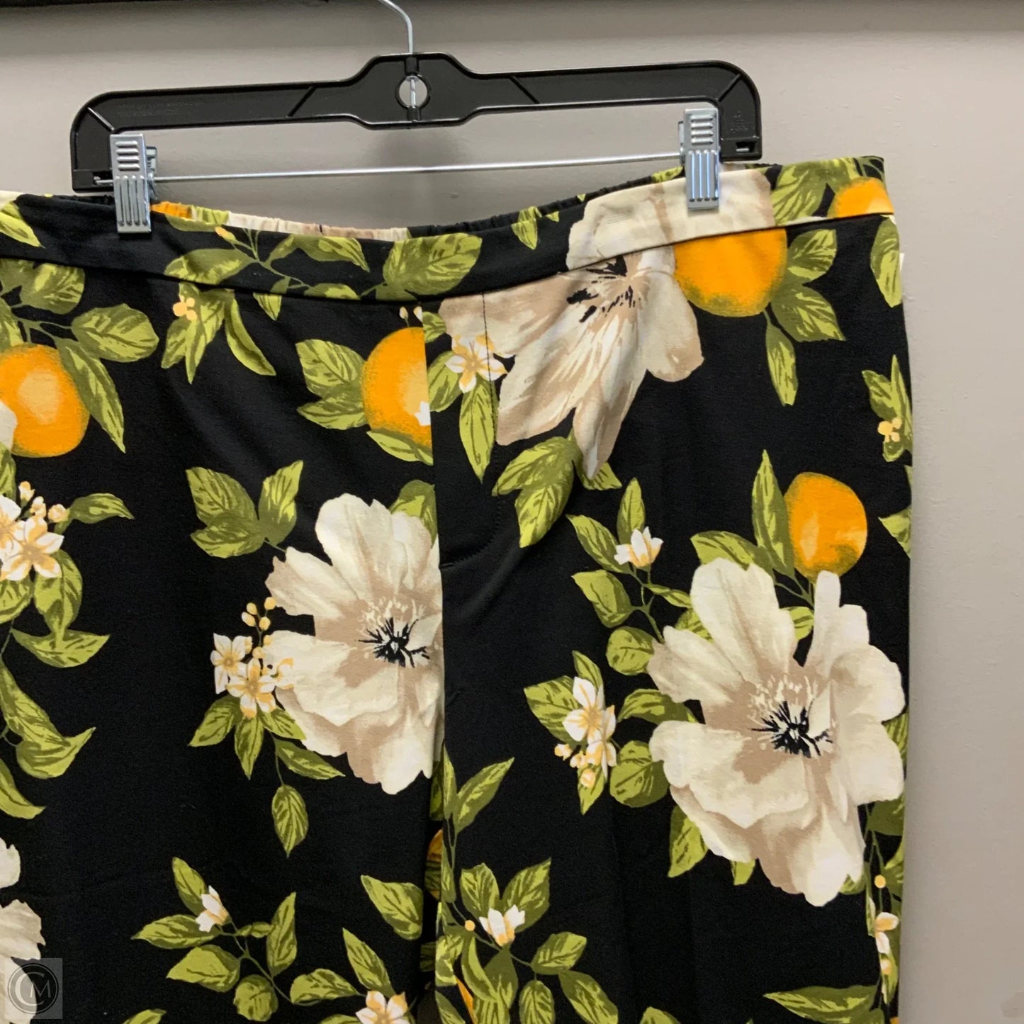 Shorts By Isaac Mizrahi Live Qvc In Black, Size: 20