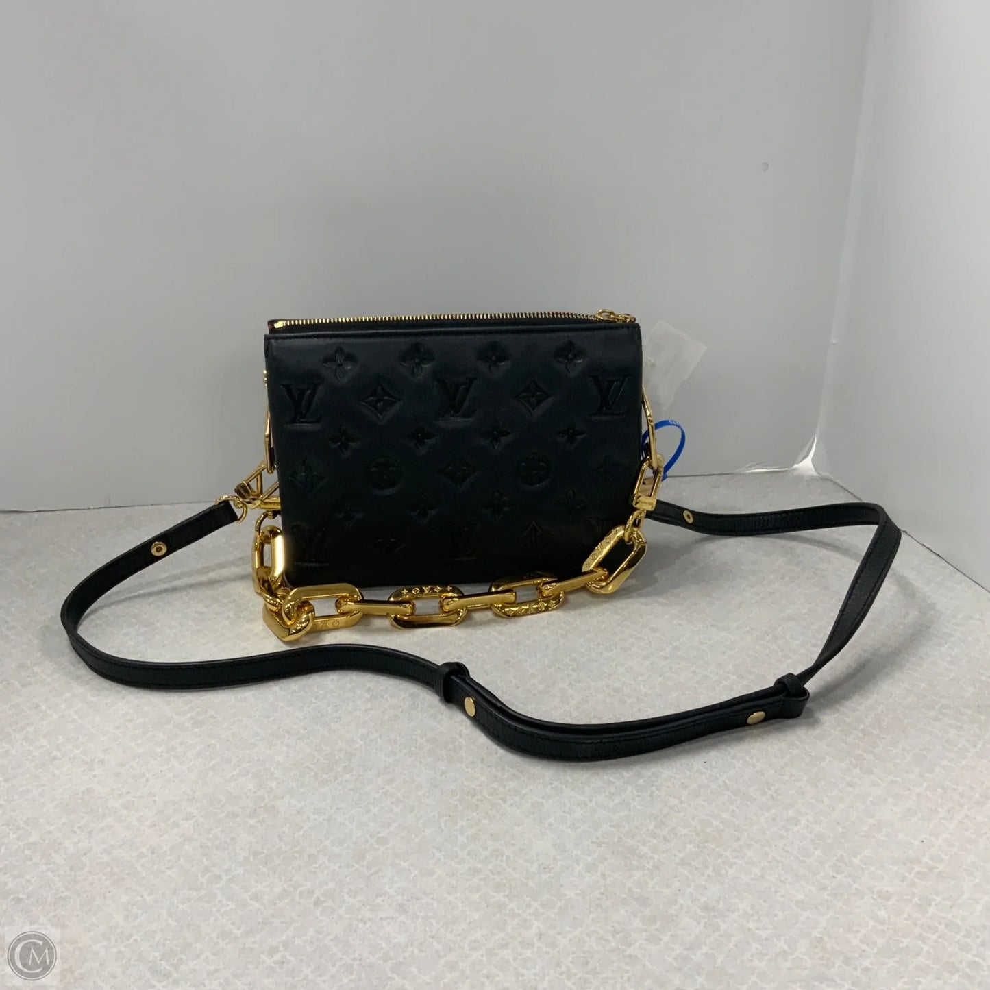 Handbag Luxury Designer By Louis Vuitton, Size: Medium