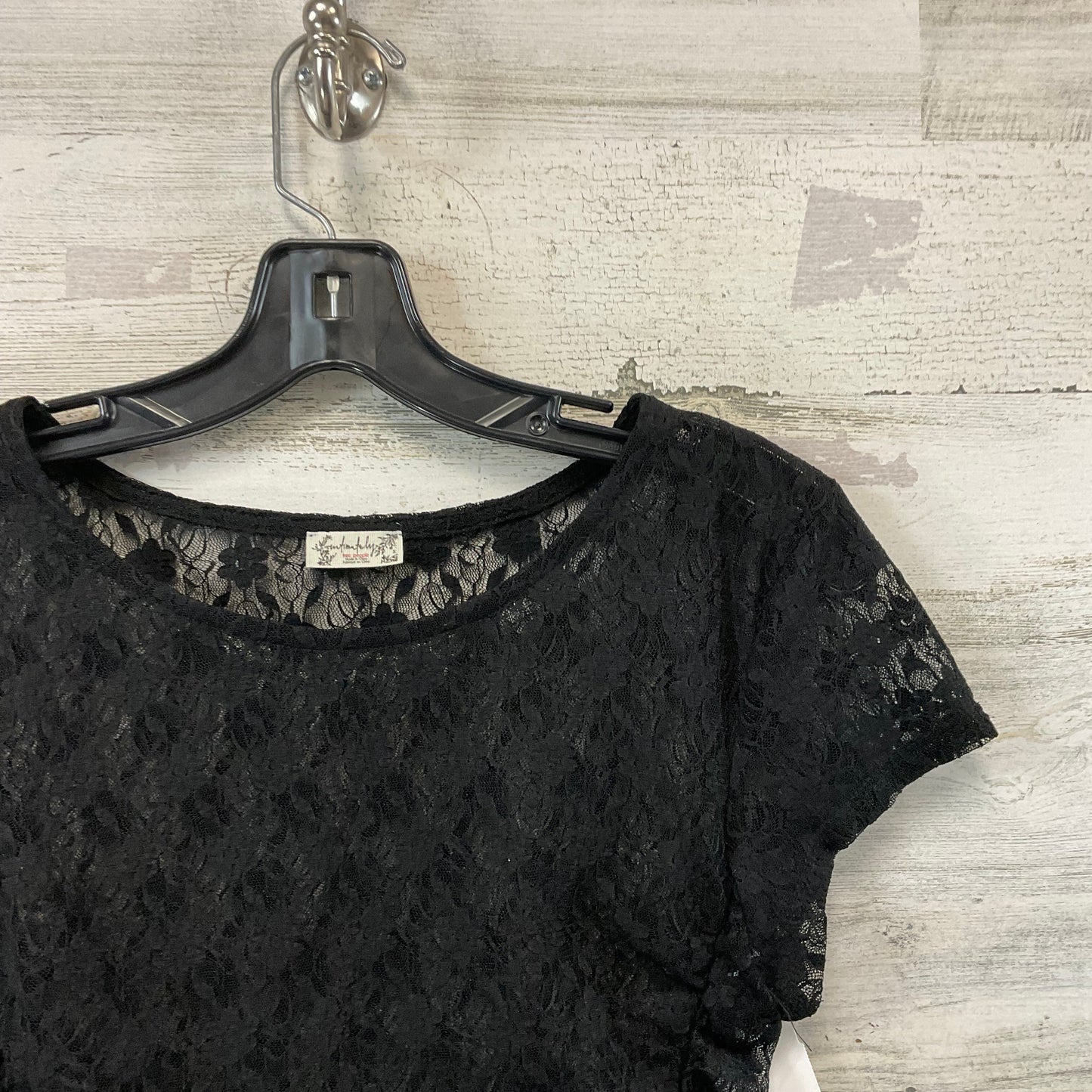 Blouse Short Sleeve By Free People In Black, Size: M