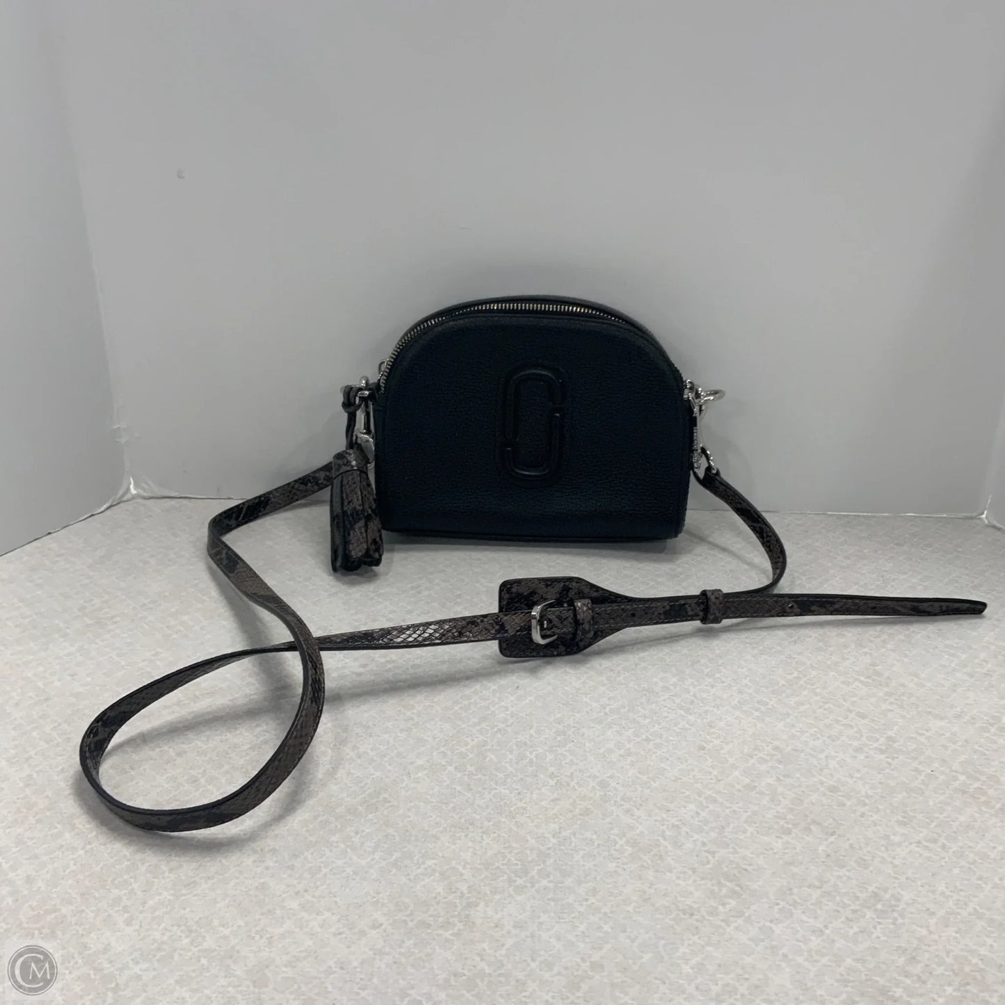 Crossbody Luxury Designer By Marc Jacobs, Size: Medium